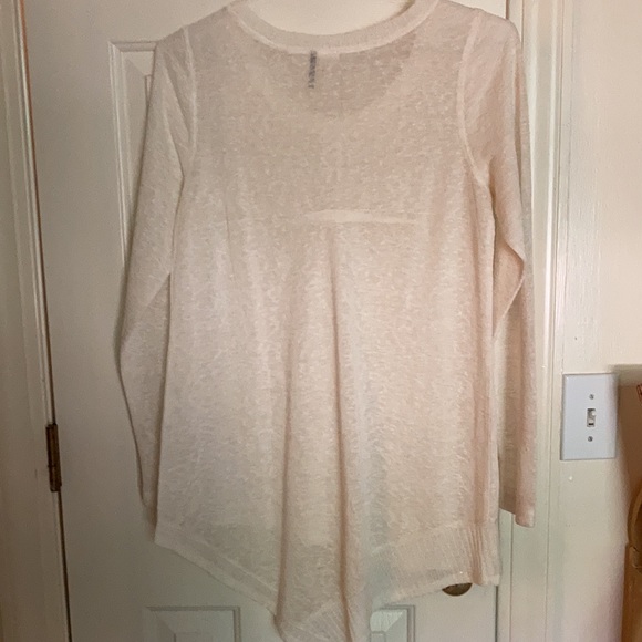 Like New! Anthropologie asymmetrical top - Picture 9 of 10